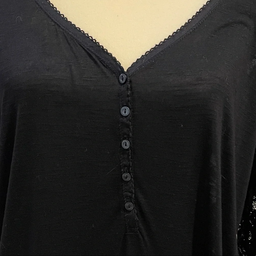 Ralph Lauren Denim & Supply Black V Neck top, Lace Sleeves & Back - Picture 4 of 5